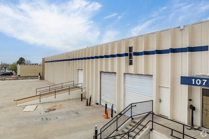 More Photos Of 10707 E 40th Ave, Denver Warehouse For Lease