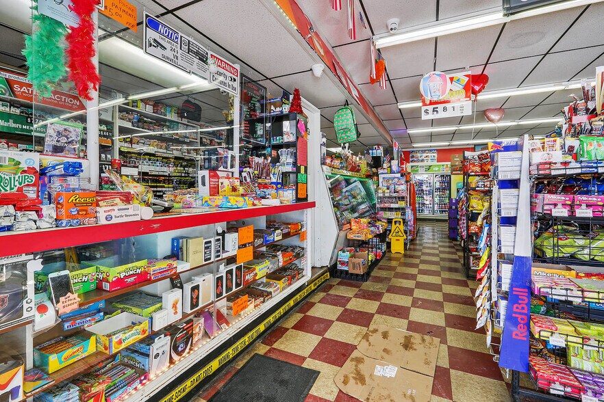 More Photos Of 6836-6850 Calumet Ave, Hammond Convenience Store For Sale