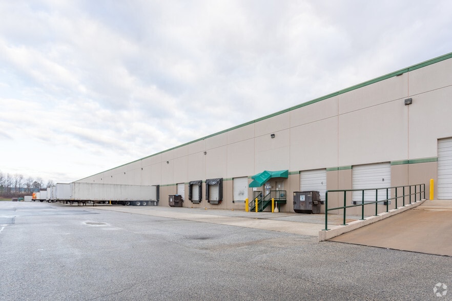 More Photos Of 1301 Continental Dr, Abingdon Unknown For Lease