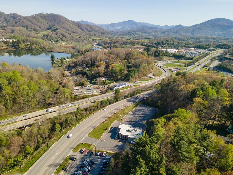 More Photos Of 3334 Asheville Rd, Waynesville Freestanding For Sale