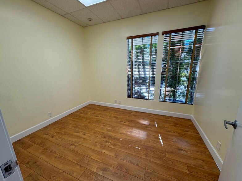 More Photos Of 6100 Plumas St, Reno Office For Sale