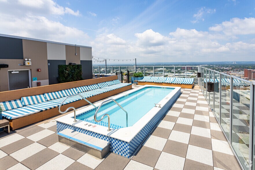 More Photos Of 800 S 4th St, Louisville Apartments For Lease