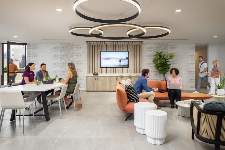 More Photos Of 401 B St, San Diego Office For Lease