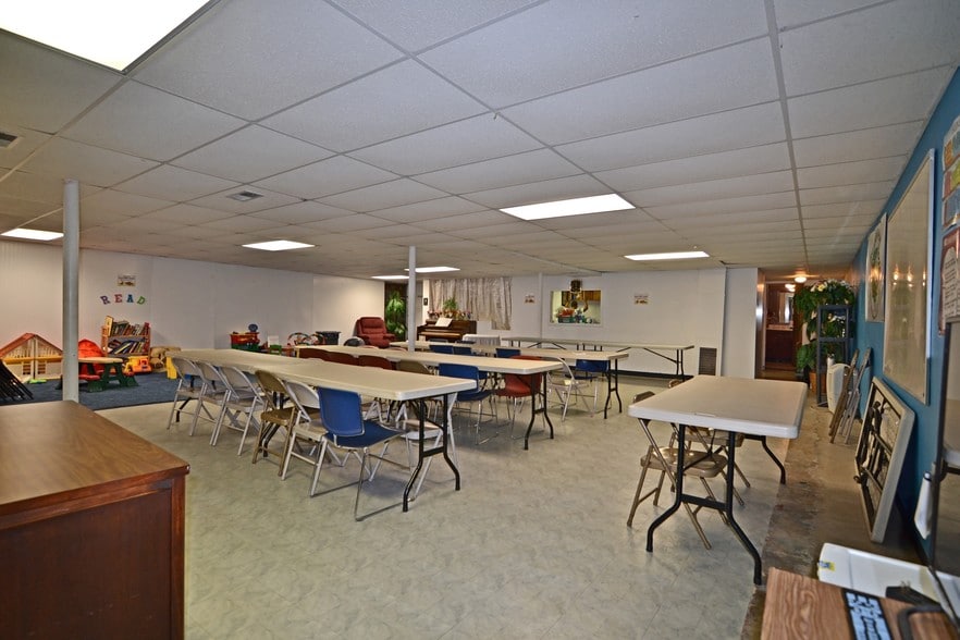 More Photos Of 1248 Mt Vernon Ave, Columbus Religious Facility For Lease