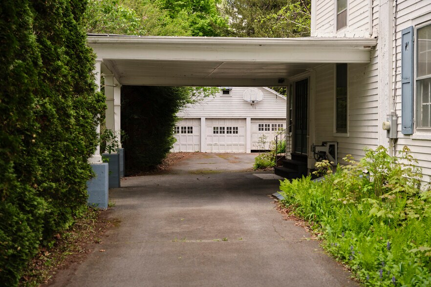 More Photos Of 267 Main St, Schoharie Hospitality For Sale