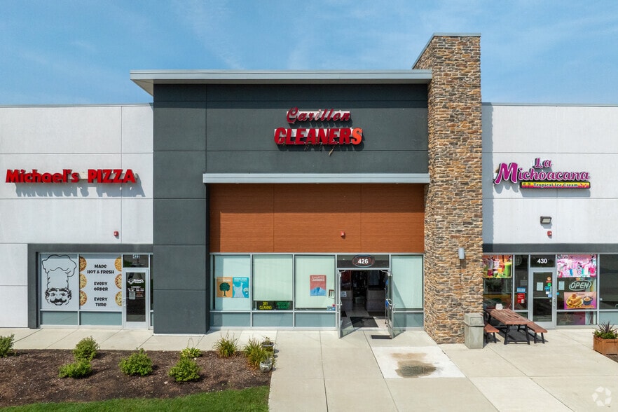 More Photos Of 402-440 N Weber Rd, Romeoville Freestanding For Sale