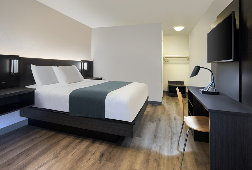 More Photos Of 1564 E Main St, Woodland Hotel For Sale