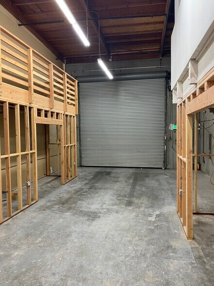More Photos Of 430 N Canal St, South San Francisco Manufacturing For Sale