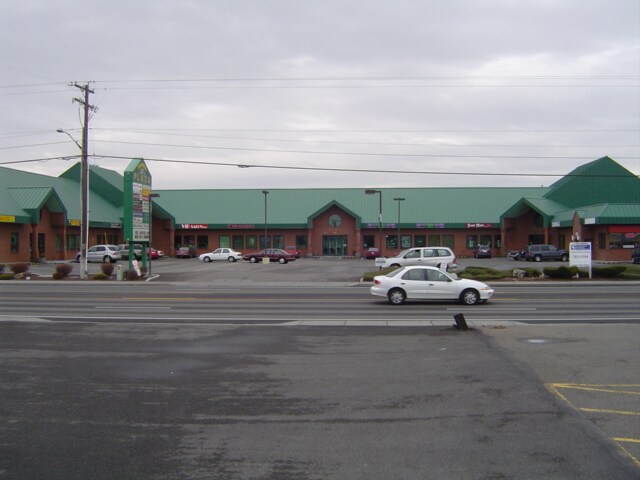 More Photos Of 5601 W Clearwater Ave, Kennewick General Retail For Lease