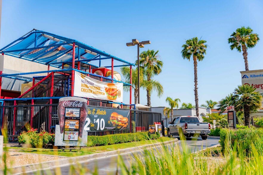 More Photos Of 40930-41090 California Oaks Rd, Murrieta Unknown For Lease