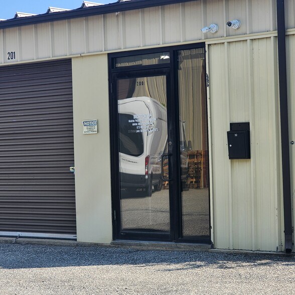 More Photos Of 32 White Lake Rd, Sparta Self Storage For Lease