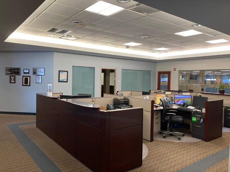 More Photos Of 7887 Hub Pky, Valley View Office For Lease