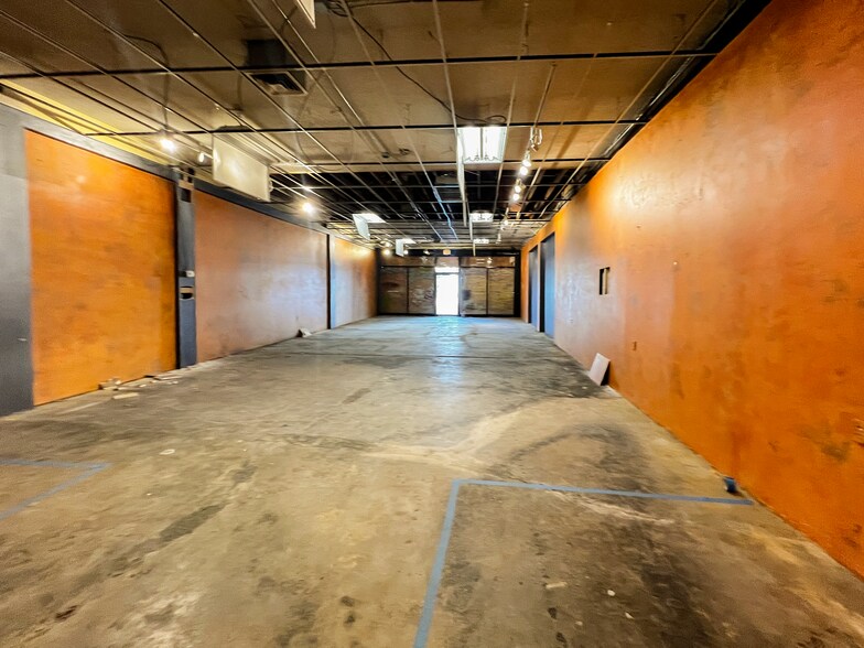 More Photos Of 1300 S Main St, Las Vegas Freestanding For Lease