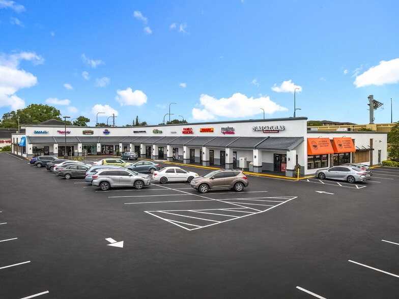 Primary Photo Of 7325-7371 Lake Underhill Rd, Orlando General Retail For Lease