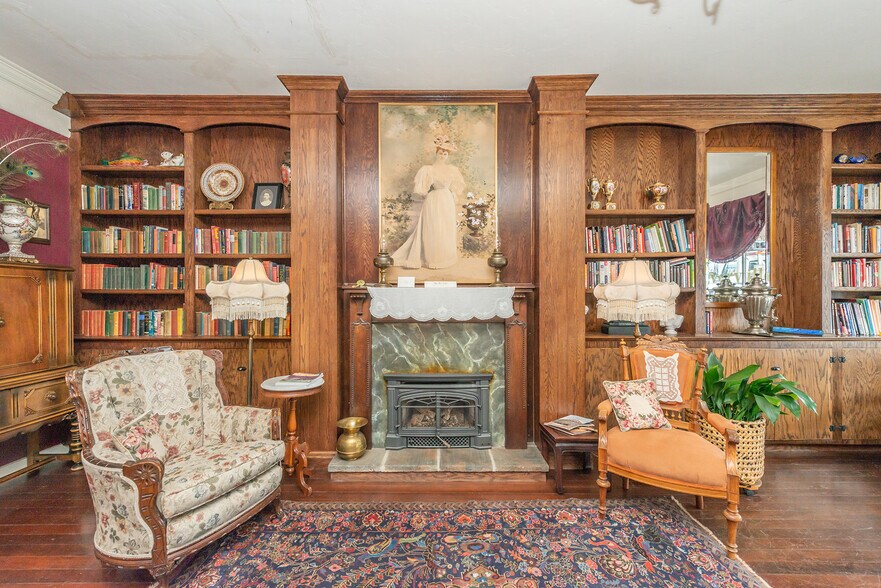 More Photos Of 481 Main St, Weaverville Hotel For Sale