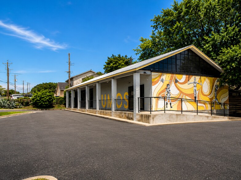 More Photos Of 2415-2420 Burleson Ct, Austin General Retail For Sale