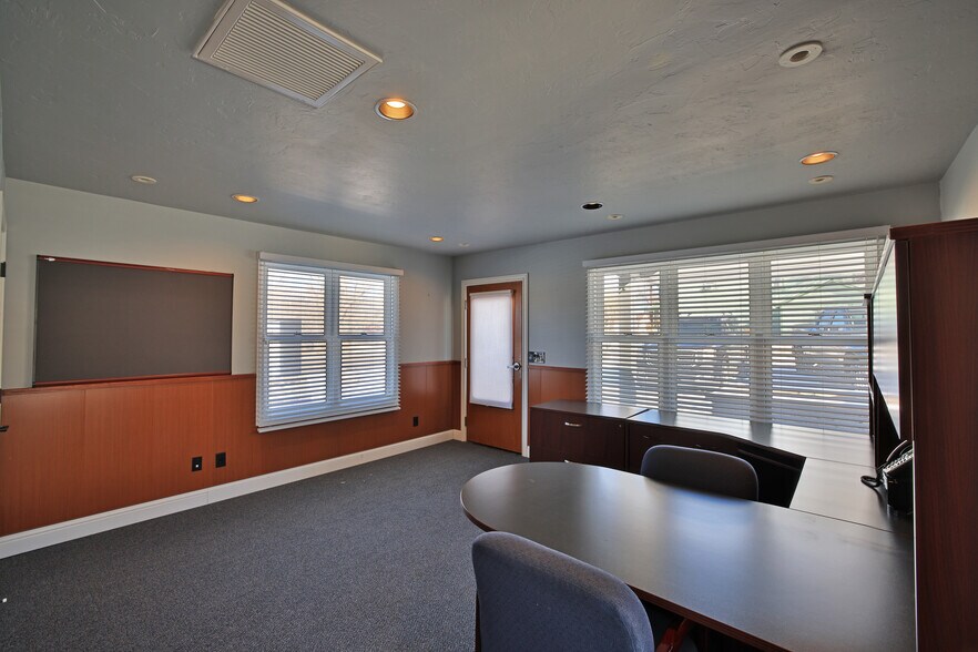 More Photos Of 15739 Pearl Ave, Collbran Light Manufacturing For Sale