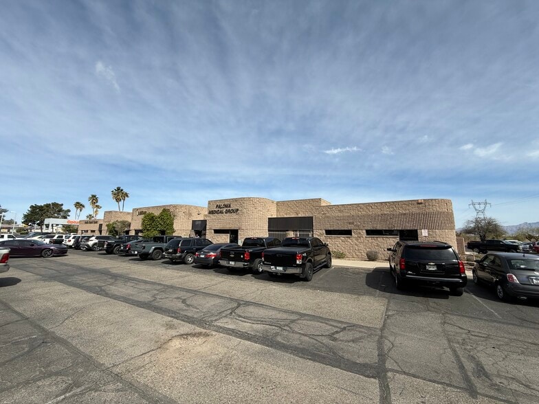 More Photos Of 1400 W Valencia Rd, Tucson Medical For Sale