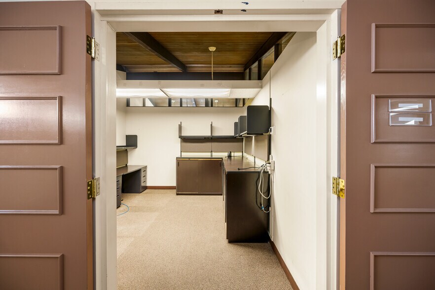 More Photos Of 1661 E Chapman Ave, Fullerton Office For Sale