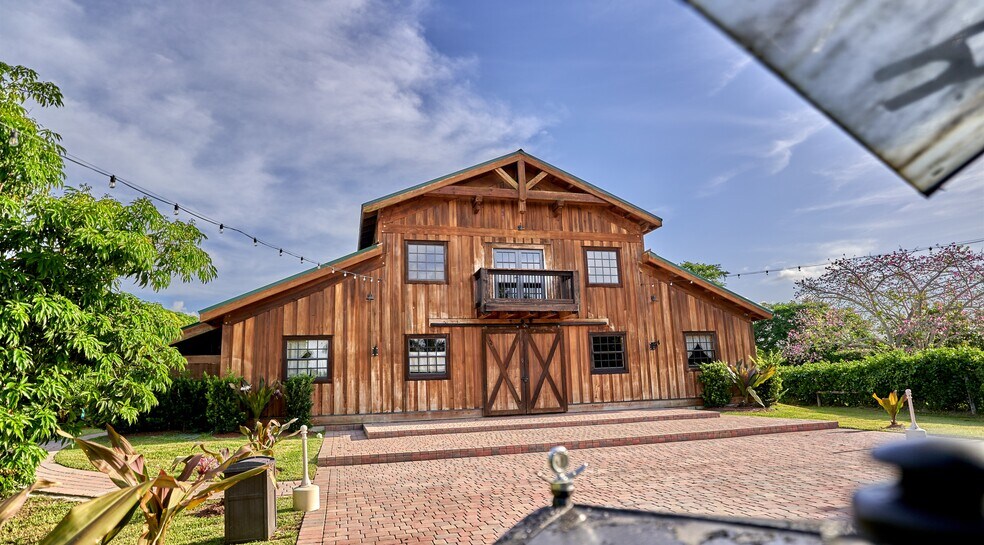 More Photos Of 19050 SW 194th Ave, Miami Specialty For Sale