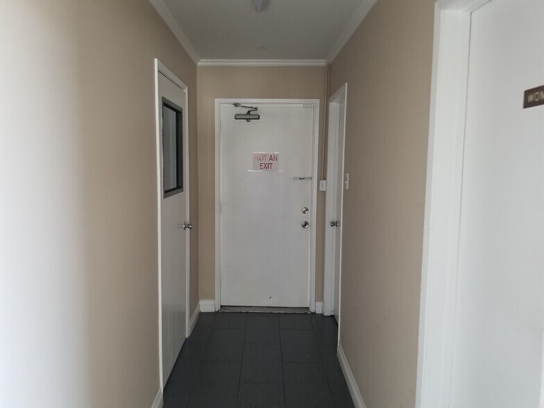 More Photos Of 746 N Mountain Ave, Ontario Restaurant For Lease