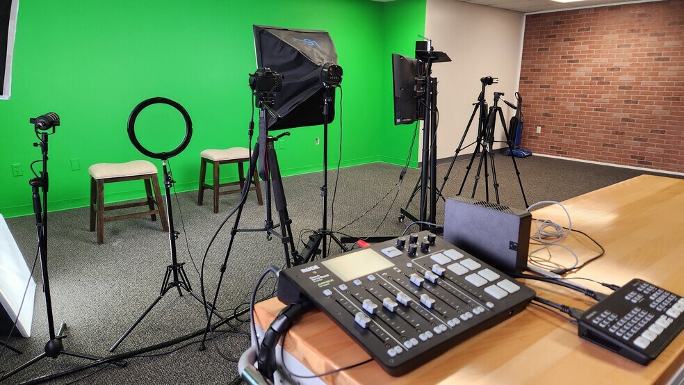 More Photos Of 418 N 175 E, Logan Storefront Retail Office For Lease