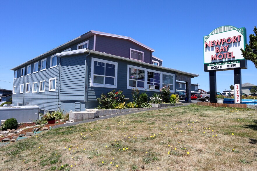 More Photos Of 754 SW Coast Hwy, Newport Hotel For Sale