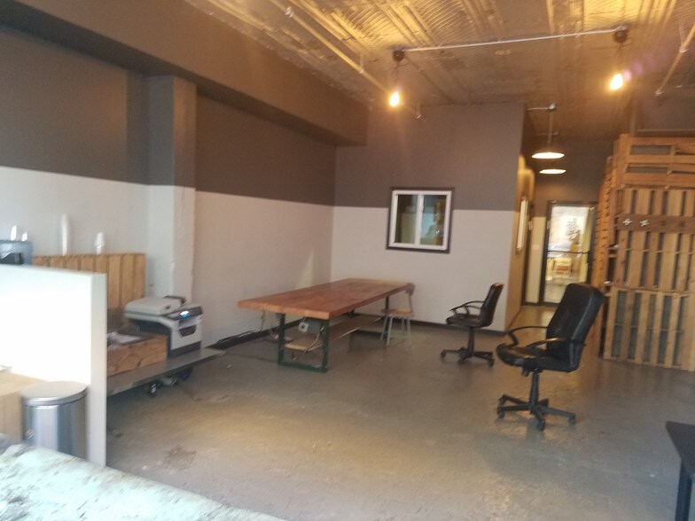 More Photos Of 119 Knickerbocker Ave, Brooklyn Apartments For Lease