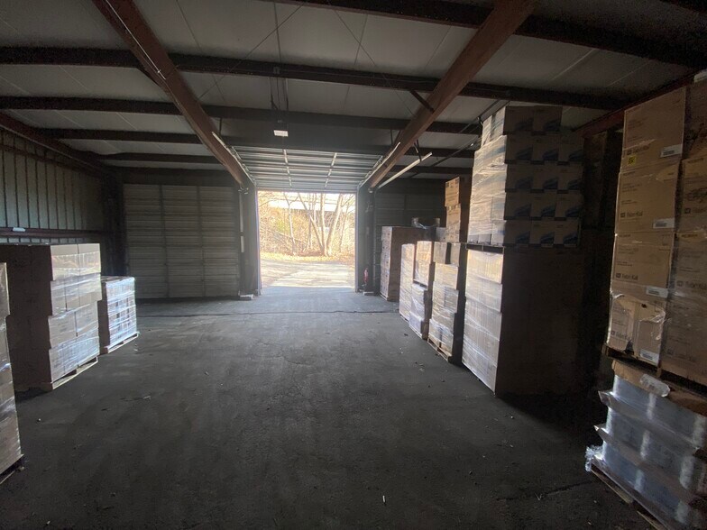More Photos Of 480 Pratt Street Ext, Meriden Distribution For Lease