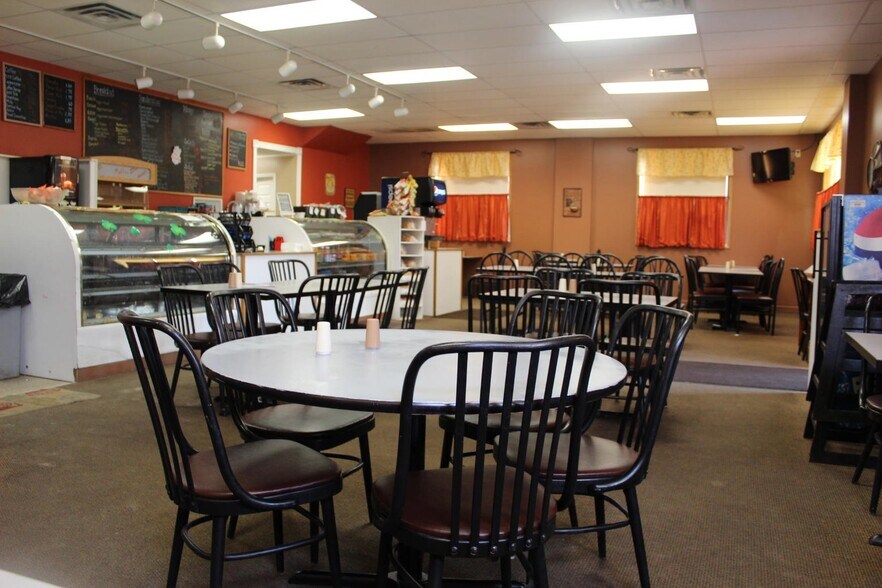 More Photos Of 511 E Main St, Saint Henry Freestanding For Sale