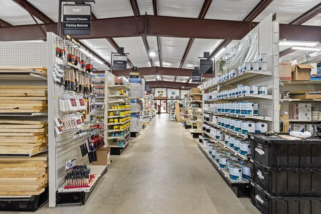 More Photos Of 691 N Hill St, Tatum Flex For Sale