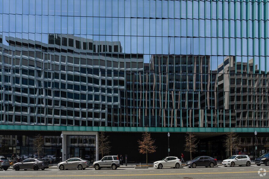 More Photos Of 1100 15th St NW, Washington Office For Lease