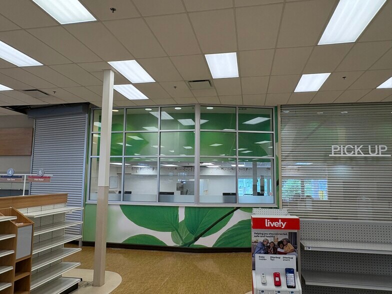 More Photos Of 1000 N Williams St, Paulding Drugstore For Sale