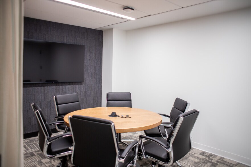 More Photos Of 221 W 10th St, Wilmington Coworking Space