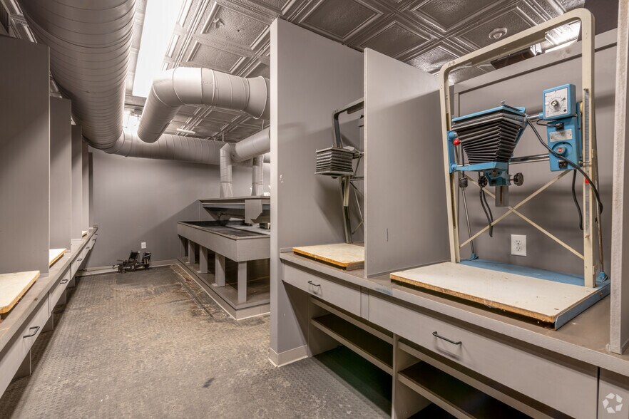 More Photos Of 266-278 Moody St, Waltham Office For Sale