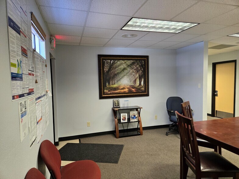 More Photos Of 700 S 10th St, McAllen Office For Sale