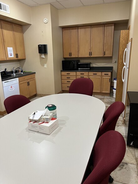 More Photos Of 5605 Odana Rd, Madison Medical For Sale