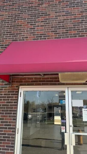 More Photos Of 828 Main St, Red Wing Auto Repair For Lease