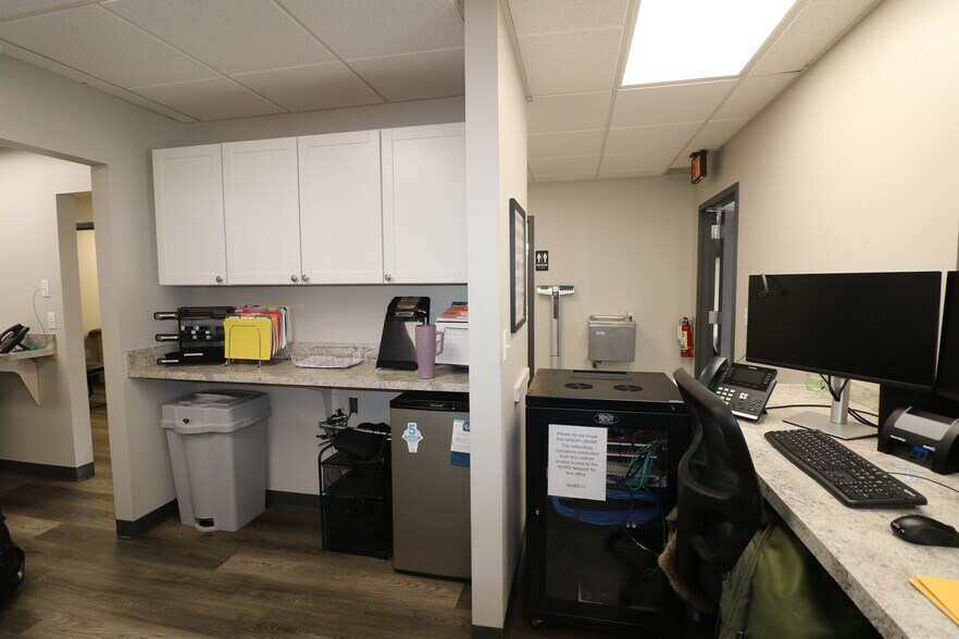 More Photos Of 34 Executive Dr, Norwalk Medical For Lease