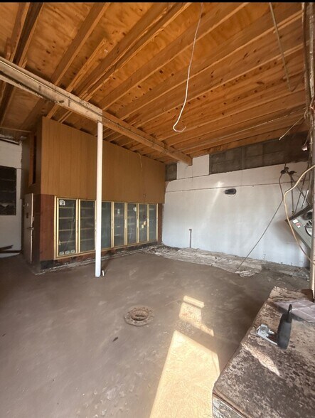 More Photos Of 414 S John St, Goldsboro General Retail For Sale