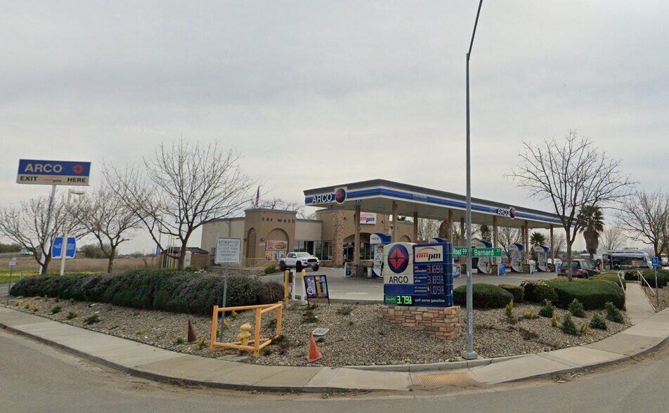 More Photos Of 16435 County Road 99, Woodland Service Station For Sale