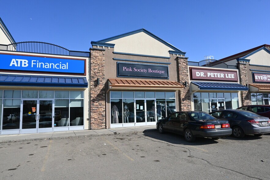 More Photos Of 3215 49 Ave, Red Deer Storefront For Lease