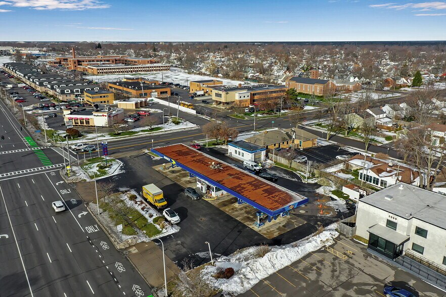 More Photos Of 2050 Sheridan Dr, Buffalo Fast Food For Lease