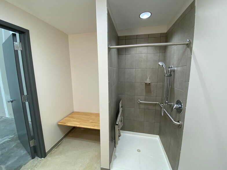 More Photos Of 7451 Riviera Blvd, Miramar Unknown For Lease