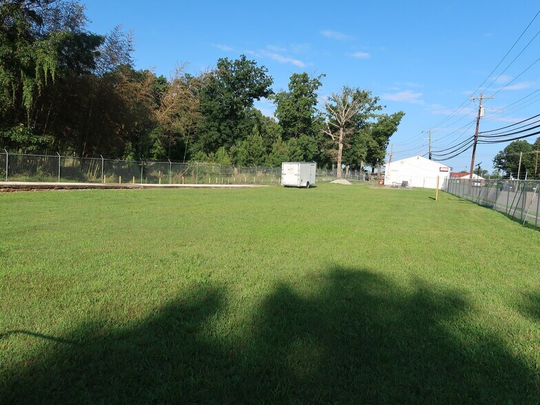More Photos Of 833-837 Azalea Ave, Richmond General Retail For Sale