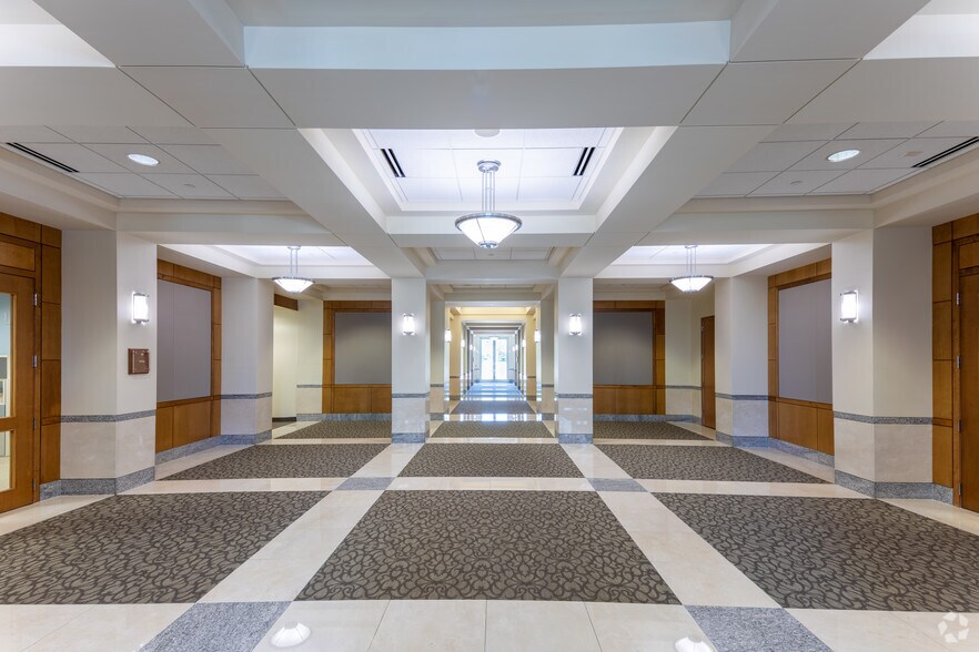 More Photos Of 14045 Ballantyne Corporate Pl, Charlotte Office For Lease