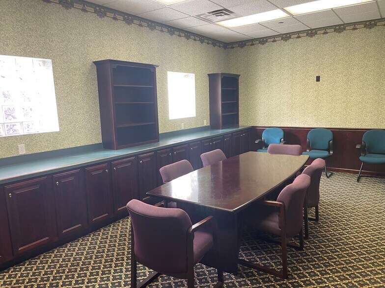 More Photos Of 201-209 W Pike St, Clarksburg Office Residential For Lease
