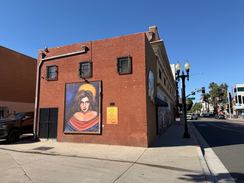 More Photos Of 120 E 4th St, Santa Ana Storefront Retail Office For Sale