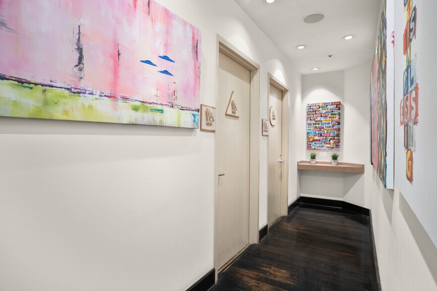 More Photos Of 11400 W Olympic Blvd, Los Angeles Office For Lease