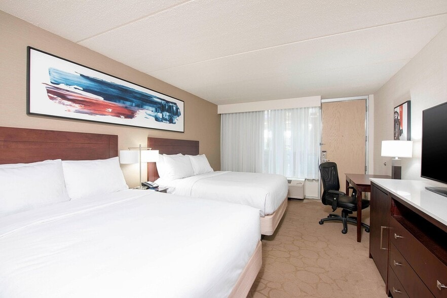 More Photos Of 2747 S 11th St, Kalamazoo Hotel For Sale